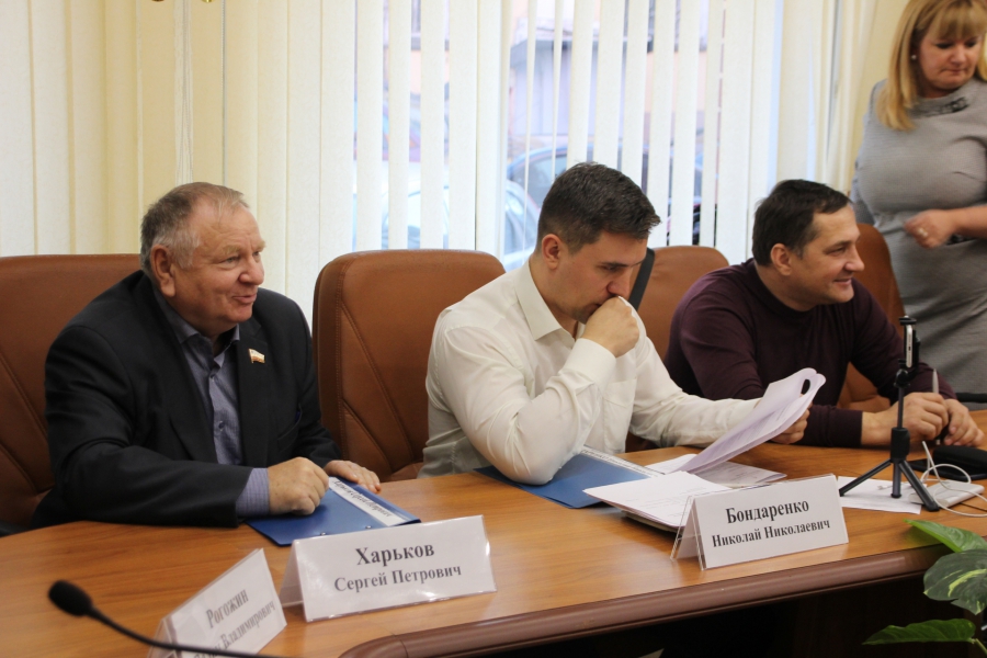 Депутата Рогожина заинтересовало соответствие закупаемого медицинского оборудования потребностям больниц