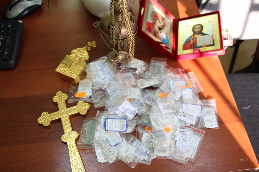 Балаковца задержали за хищение икон и церковных ювелирных изделий