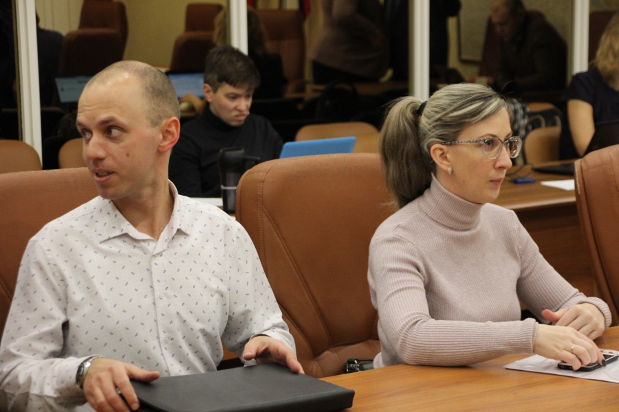 Саратовские депутаты рассмотрели законопроект за минуту