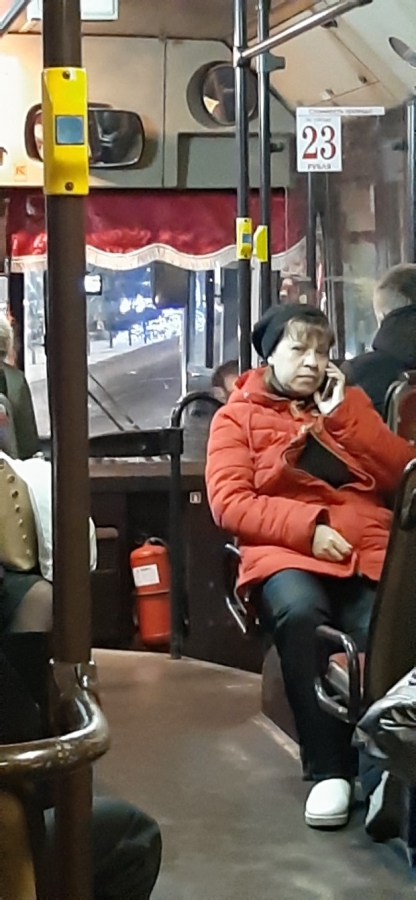 На Орджоникидзе столкнулись два автобуса и заблокировали пассажиров