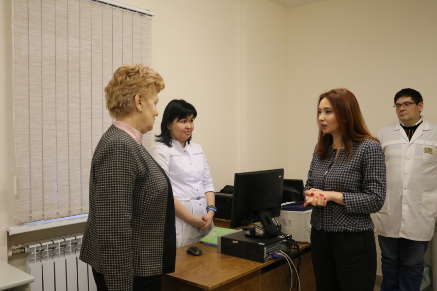 Депутаты осмотрели работу саратовских поликлиник: обследования проводятся в плановом режиме