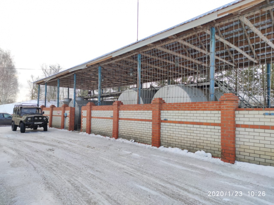 Под Саратовом у скандально известного экс-депутата Красильникова арестовали усадьбу, машины и АЗС