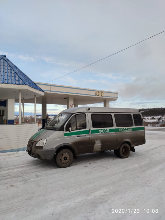 Под Саратовом у скандально известного экс-депутата Красильникова арестовали усадьбу, машины и АЗС