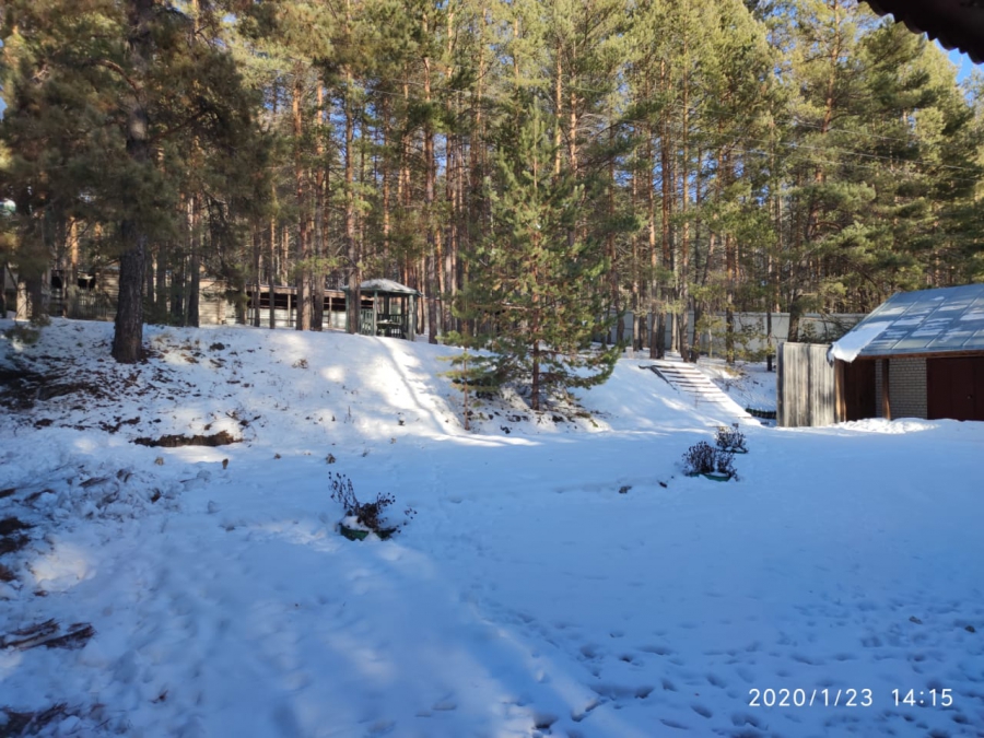 Под Саратовом у скандально известного экс-депутата Красильникова арестовали усадьбу, машины и АЗС