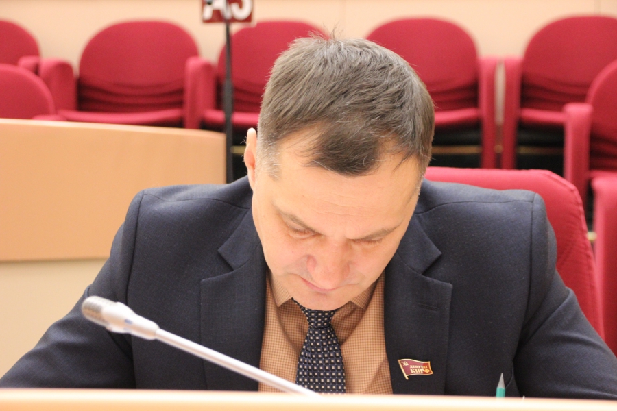 Саратовские дети-сироты получили право перезаключать договоры найма помещений