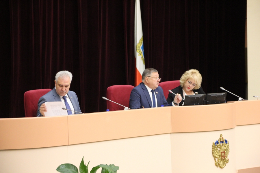 Саратовские дети-сироты получили право перезаключать договоры найма помещений