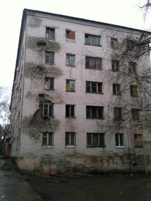 Владимира Крету пригласили в разваливающийся дом