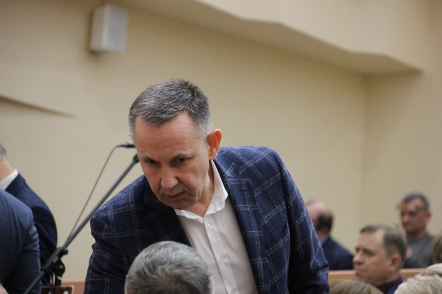 Заседание облдумы началось со скандалов КПРФ по поводу регламента