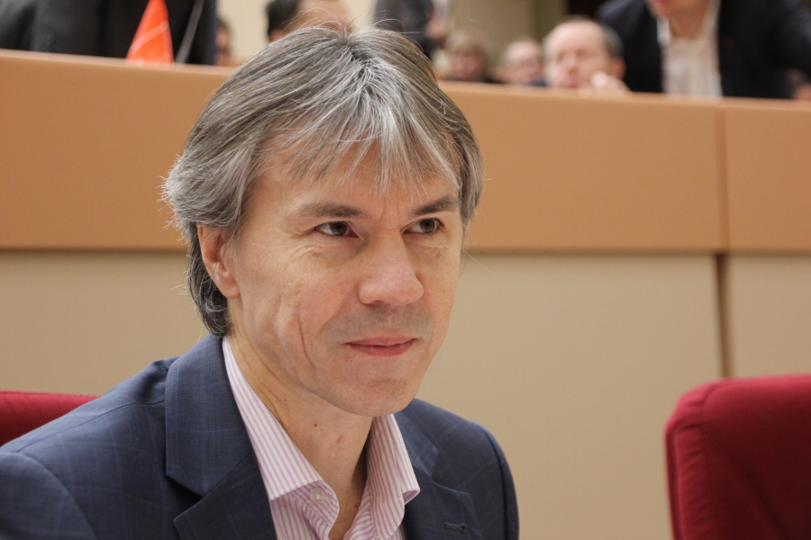 Заседание облдумы началось со скандалов КПРФ по поводу регламента