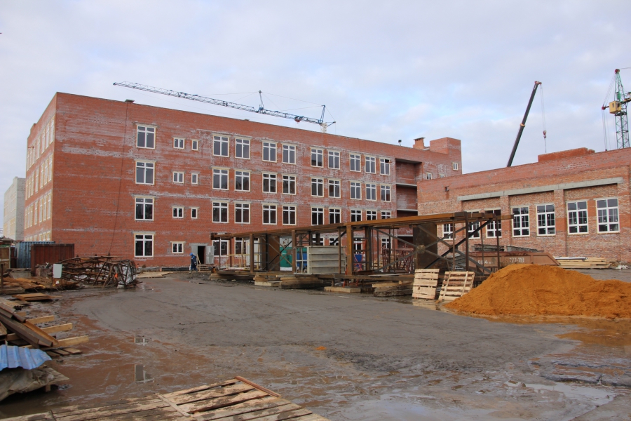 Володин раскритиковал подчиненных мэра Саратова за проблемы со школой в Авиаторе