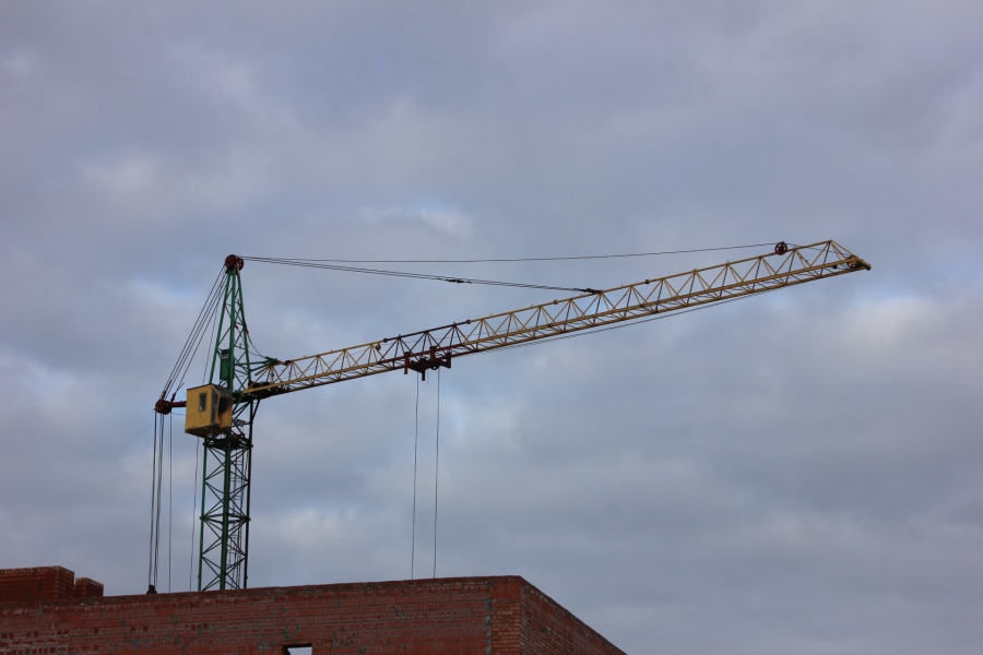 Володин раскритиковал подчиненных мэра Саратова за проблемы со школой в Авиаторе