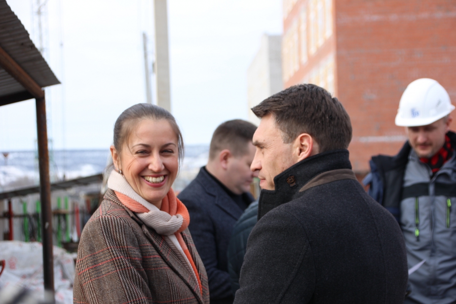 Володин раскритиковал подчиненных мэра Саратова за проблемы со школой в Авиаторе