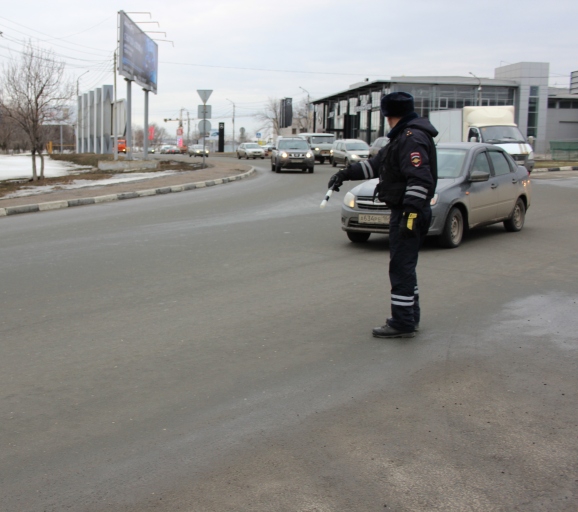 Сотрудники ГИБДД за полдня выявили 25 водителей-нарушителей