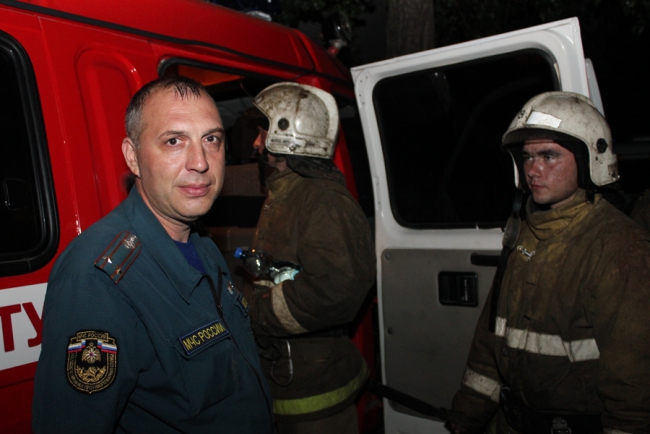 Крупный пожар в Энгельсе унес жизнь горожанина