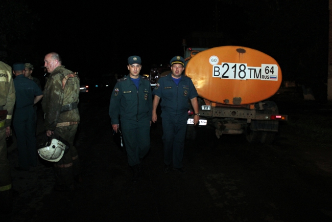 Крупный пожар в Энгельсе унес жизнь горожанина