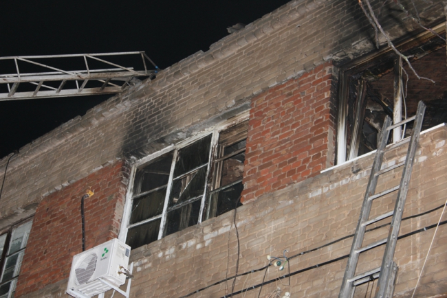 Крупный пожар в Энгельсе унес жизнь горожанина