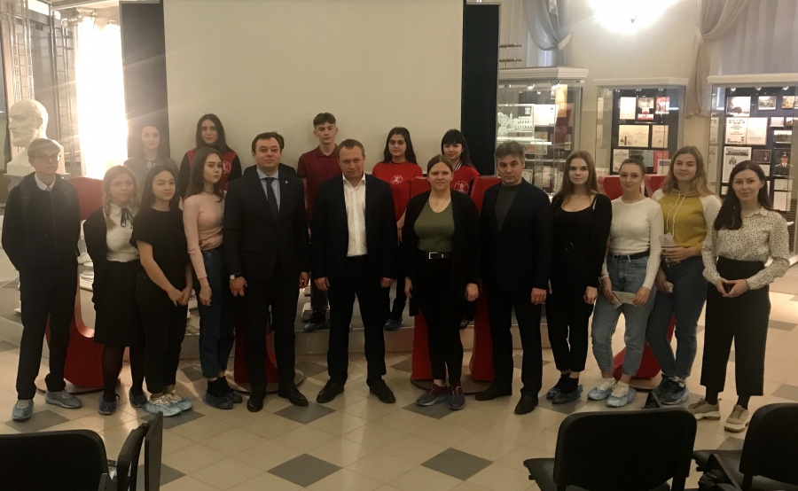 В Красном Куте появился отряд будущих медиков – «юных разумовцев»