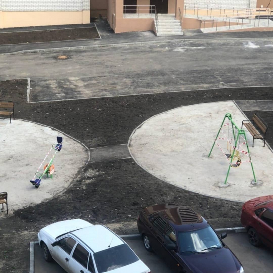 Полицейские накажут родителей за прогулки детей на игровых площадках