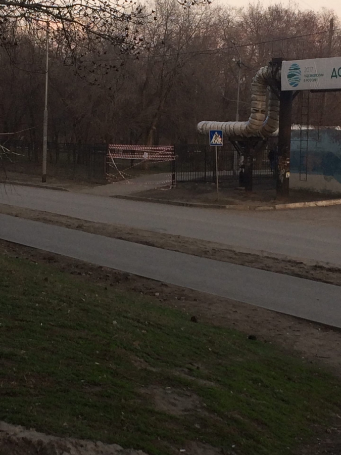 Полицейские накажут родителей за прогулки детей на игровых площадках