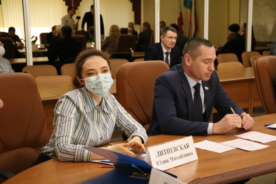 Облдума рассмотрела вопрос о новом сенаторе сквозь крики и вопли коммунистов