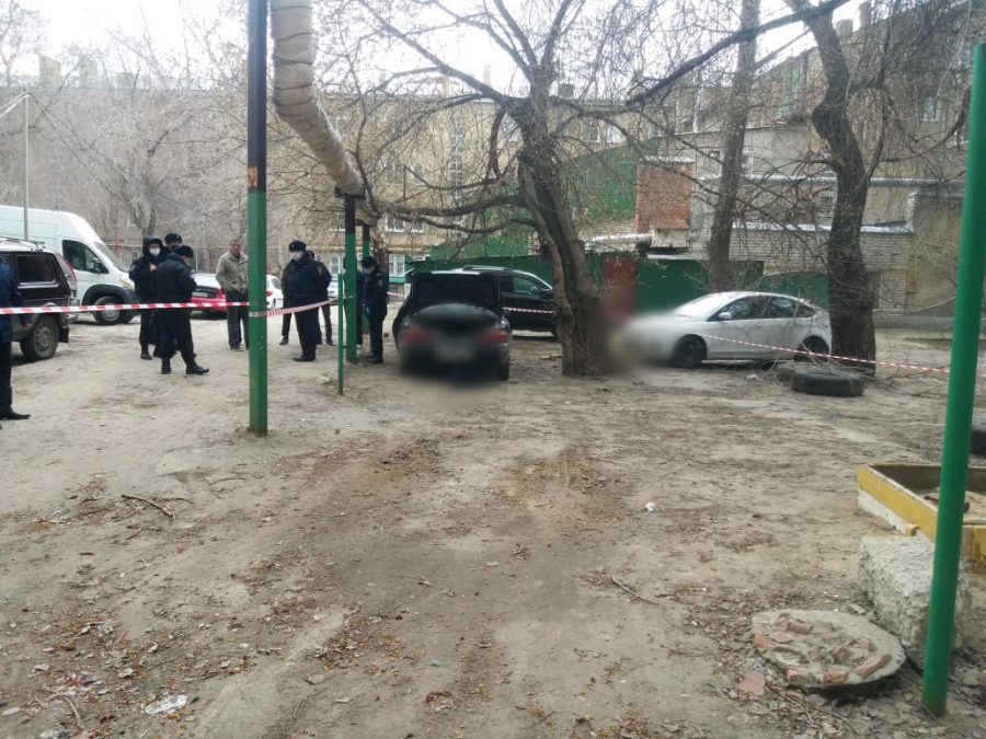 На Аткарской полицейский пострадал при попытке задержания наркоманов