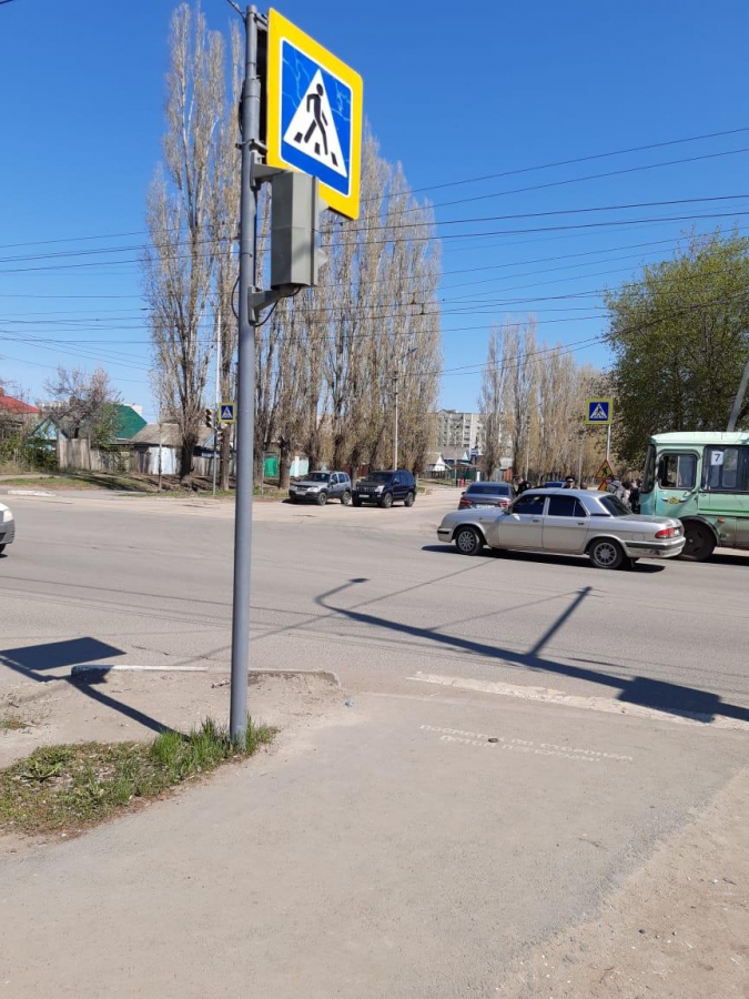 В Балакове женщина на «Киа» врезалась в автобус и покалечила двухлетнего мальчика