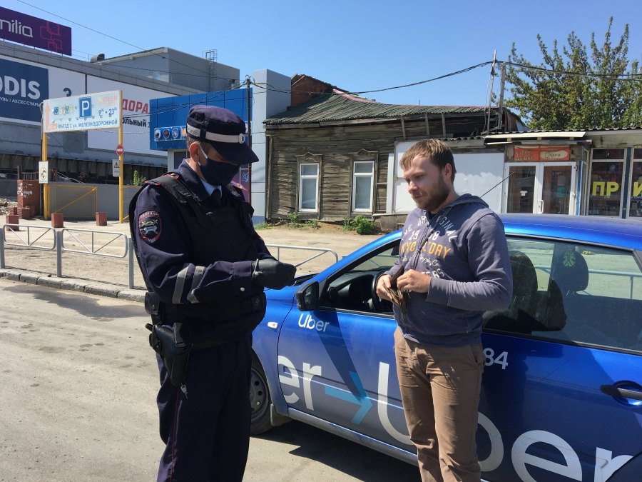 В Саратове у каждого 3-го водителя автобуса не оказалось маски