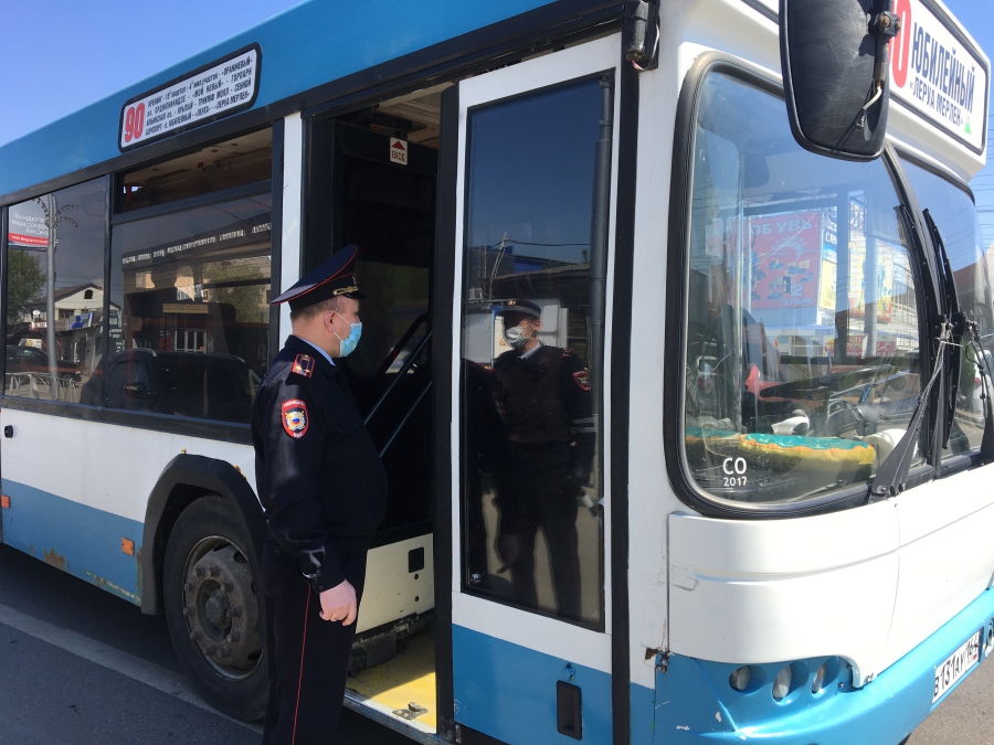 В Саратове у каждого 3-го водителя автобуса не оказалось маски