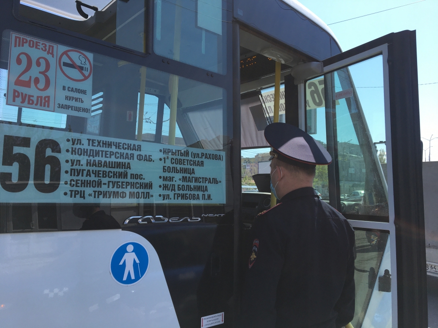 В Саратове у каждого 3-го водителя автобуса не оказалось маски