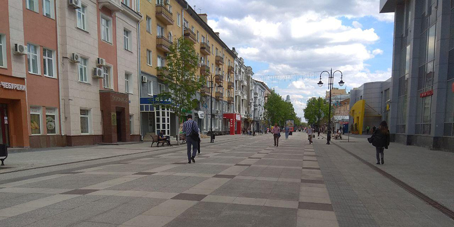 Водитель «Мерседеса» получил травмы в столкновении с «Фольксвагеном»