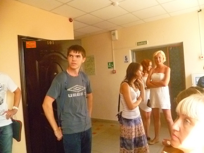 Жертвы «лохотрона» требовали назад свои деньги в центре Саратова