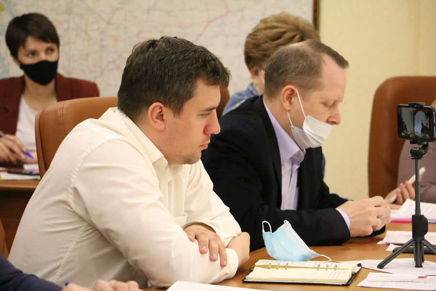 В областной бюджет поступили 189 млн на выплаты медикам и более 800 млн на парк Гагарина