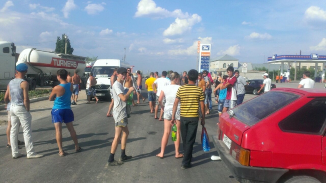 Власть убедила бунтующих разблокировать трассу Самара-Волгоград