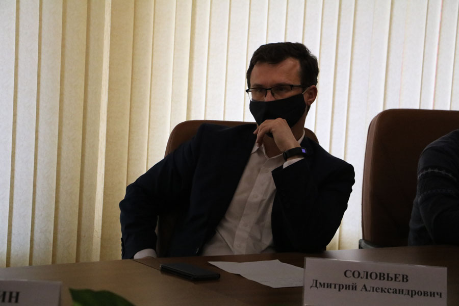 Саратовских чиновников обвинили в массовой вырубке деревьев без инвентаризации