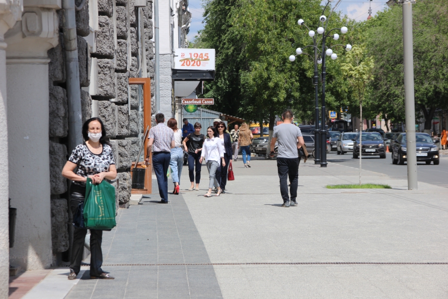 Оживающий Саратов: Горожане устремились в магазины за одеждой и очками