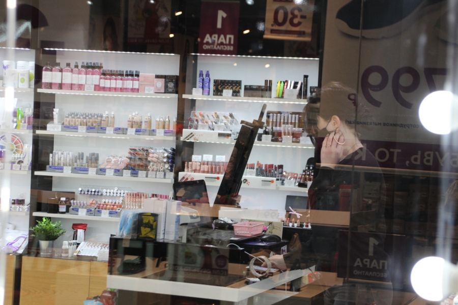 Оживающий Саратов: Горожане устремились в магазины за одеждой и очками