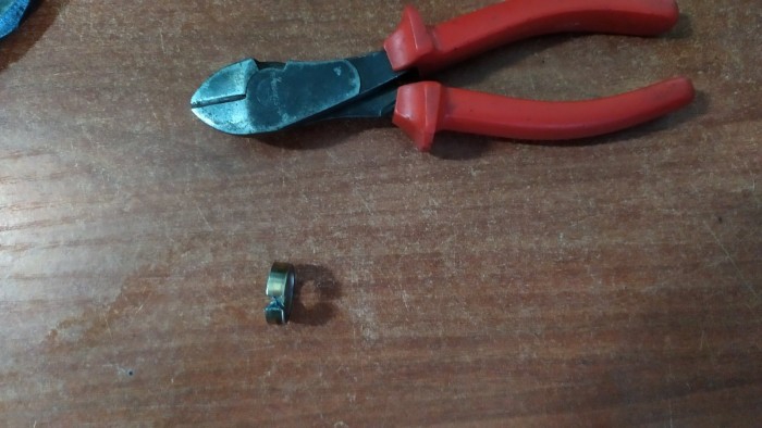 Спасатели больше часа освобождали ребенка от подшипника на пальце