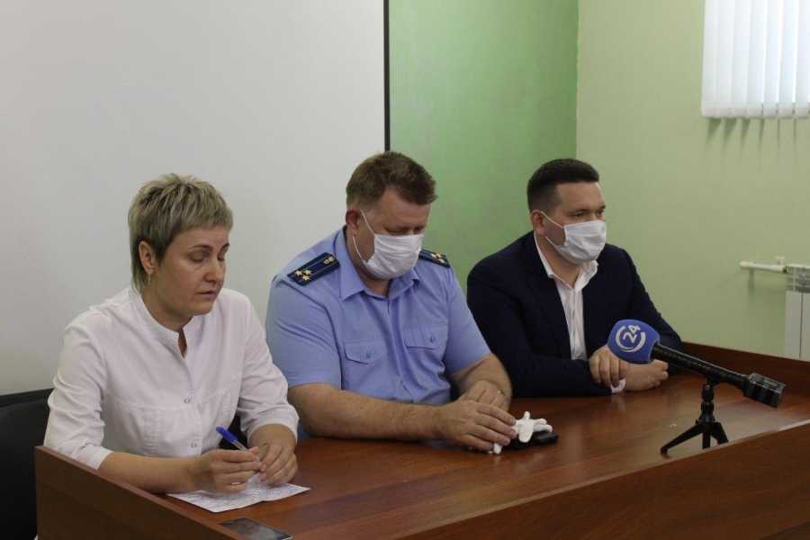 Прокурор Энгельса встретился с медиками после записи видеожалобы к Путину