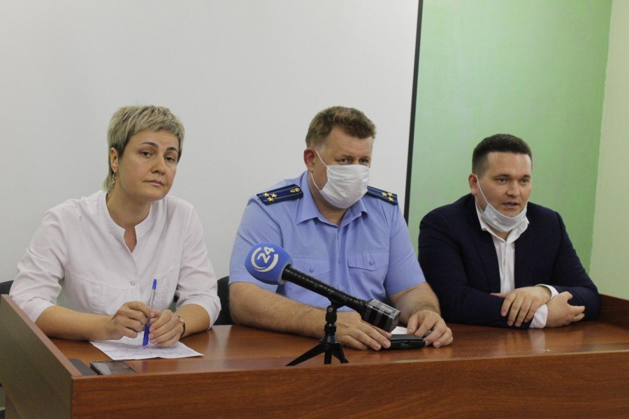 Прокурор Энгельса встретился с медиками после записи видеожалобы к Путину