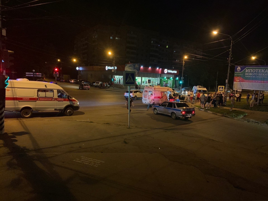 В Энгельсе водитель каршерингового автомобиля устроил ДТП. Трое пострадали