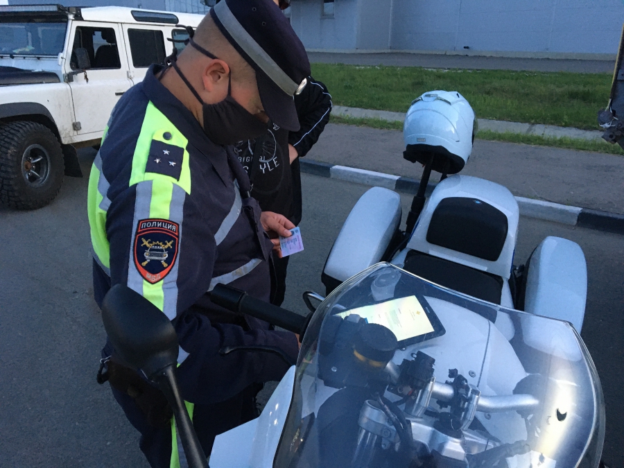 Сотрудники ГИБДД вооружились шумомерами и наказывают мотоциклистов