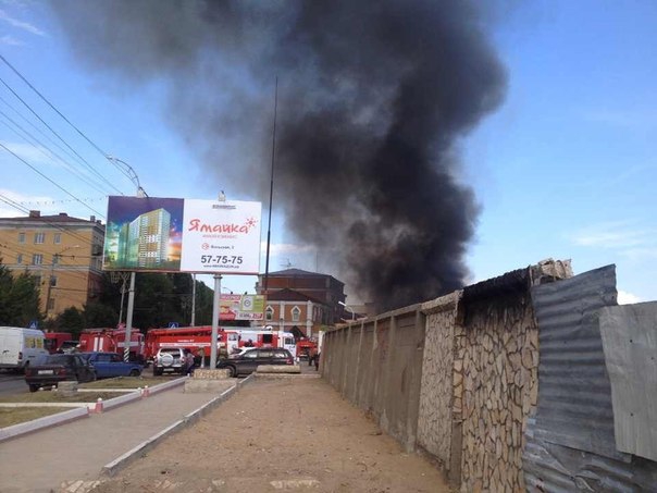 ГУ МЧС: Горели сараи у бывшего «Ликсара», 7 машин и поле пшеницы