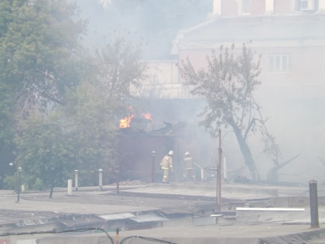 ГУ МЧС: Горели сараи у бывшего «Ликсара», 7 машин и поле пшеницы