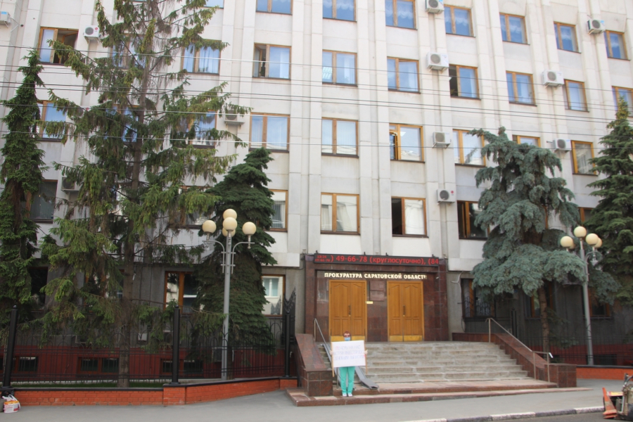 Обманутые дольщики Балакова попросили помощи у Сергея Филипенко из-за бездействия губернатора