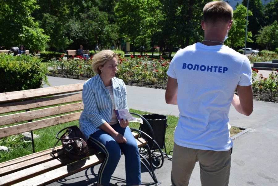 «Волонтеры Конституции»: ежедневно мы информируем тысячи саратовцев