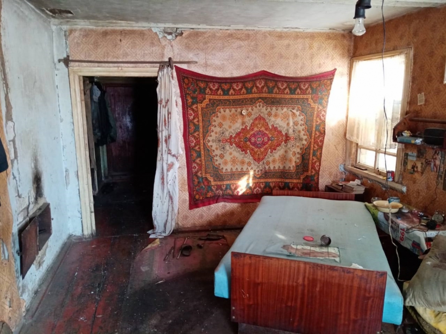 Житель Семеновки перерезал мужчине горло и сломал нож. Ожидается суд