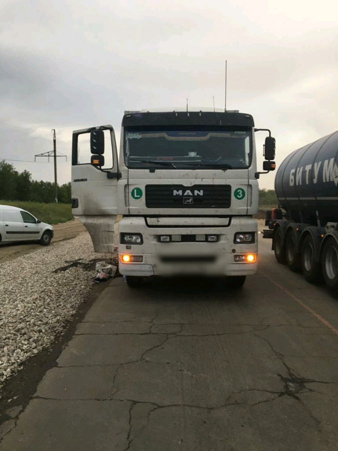 СК начал проверку по факту гибели дальнобойщика под грузовиком