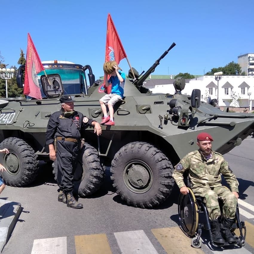 Вечером по Саратову проедут «Тигр» и БТР