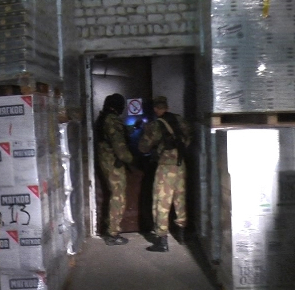 ГУ МВД: На Сокурском тракте в Саратове прикрыт склад поддельного алкоголя