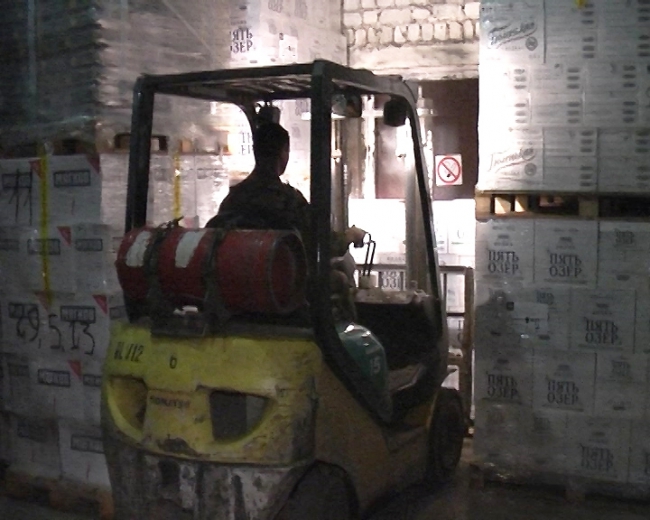 ГУ МВД: На Сокурском тракте в Саратове прикрыт склад поддельного алкоголя